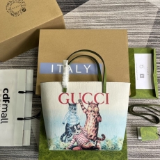 Gucci Shopping Bags